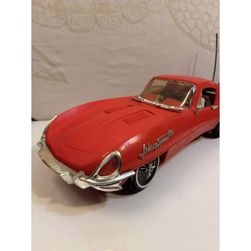 VINTAGE 1966 TOPPER TOYS- JOHNNY SPEED JAGUAR BATTERY REMOTE CONTROL 21